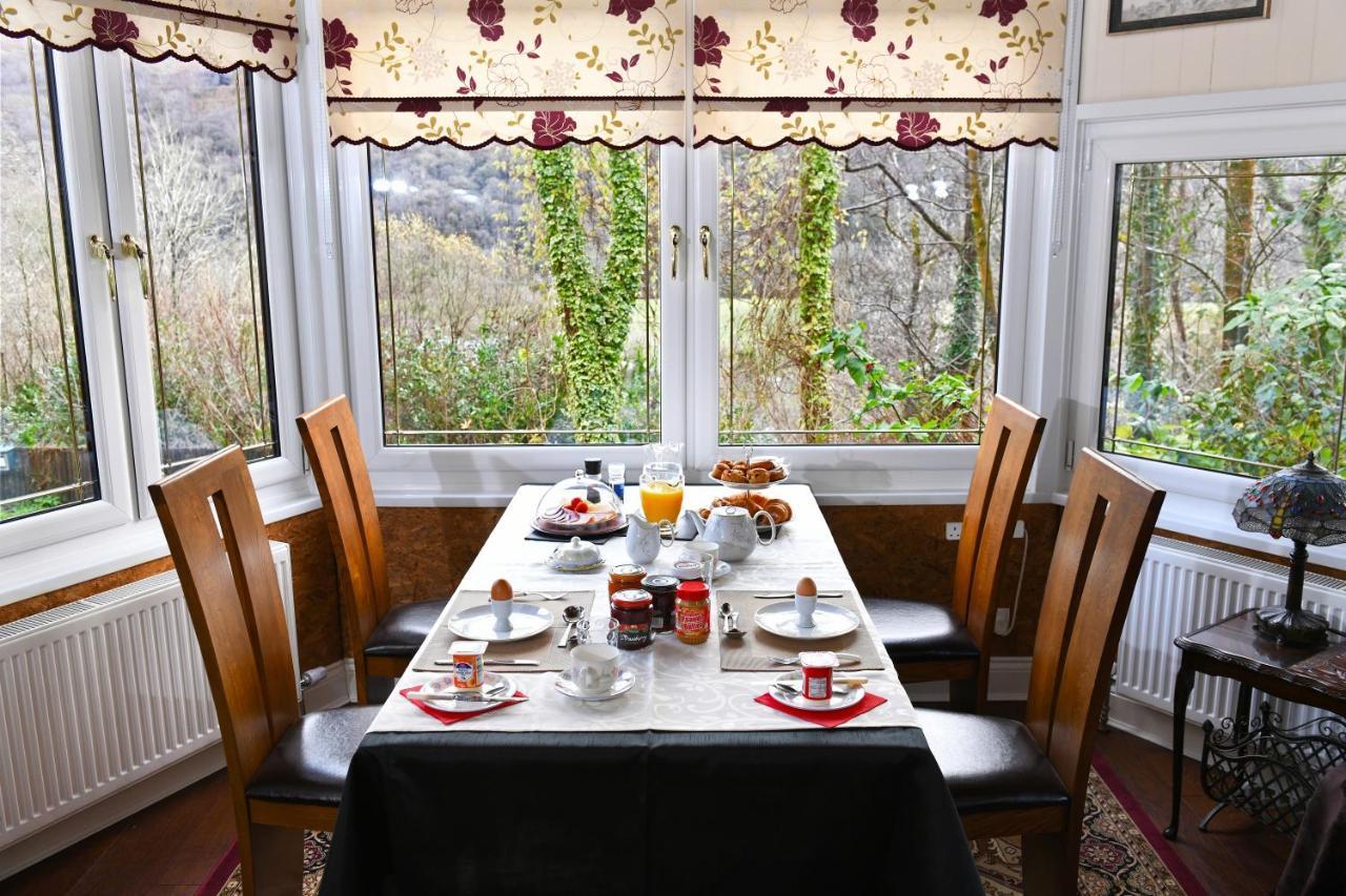 Luxury Suite In Quiet Countryside Location Swansea Exterior foto